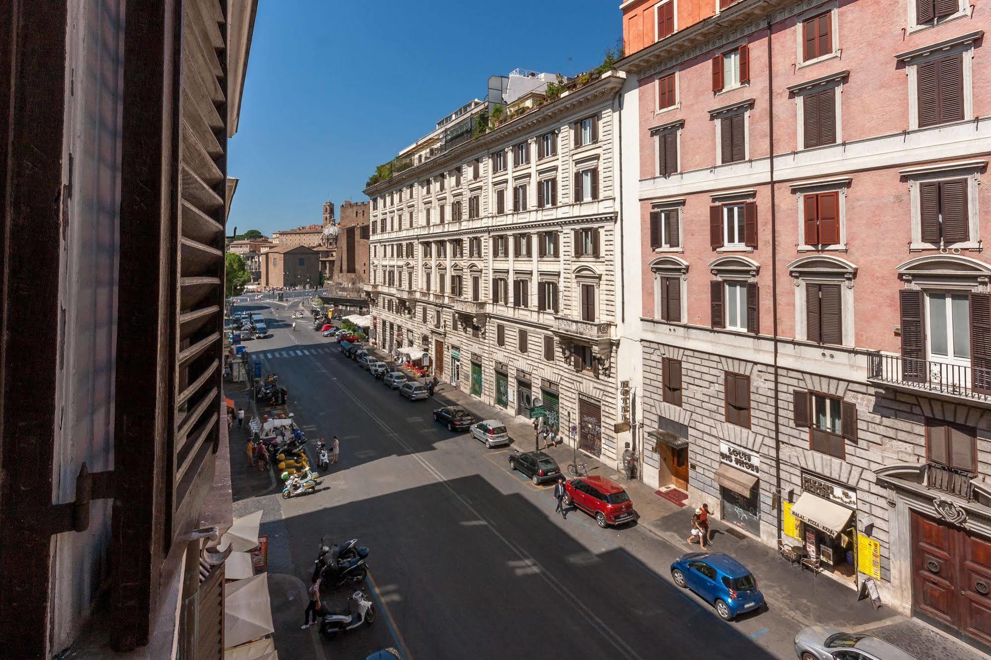 Hotel Foro Romano Imperatori Exterior photo